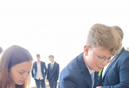  (photo)