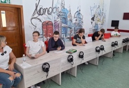  (photo)