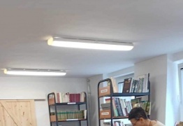  (photo)
