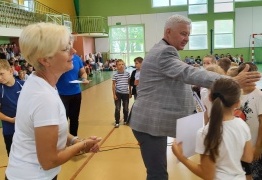  (photo)