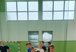  (photo)