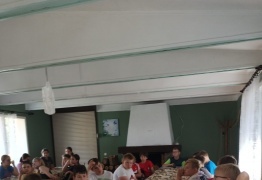  (photo)