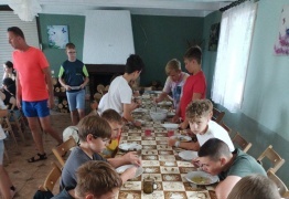  (photo)