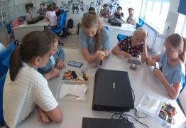  (photo)