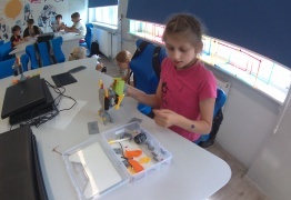  (photo)