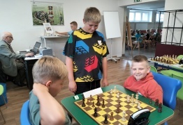  (photo)