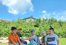  (photo)