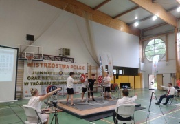  (photo)
