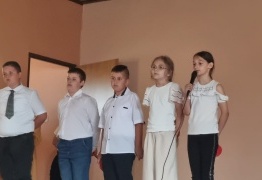  (photo)