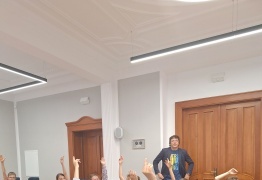  (photo)