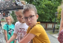  (photo)