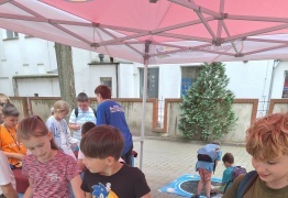  (photo)