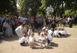  (photo)