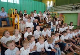  (photo)