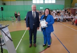  (photo)