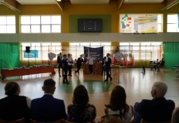  (photo)