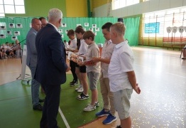  (photo)