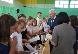  (photo)