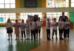  (photo)