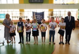  (photo)