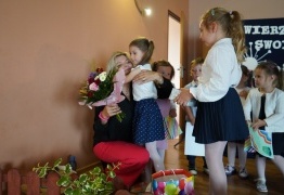  (photo)