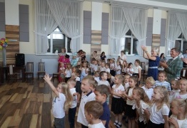  (photo)