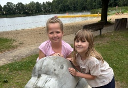  (photo)