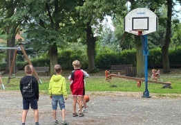  (photo)