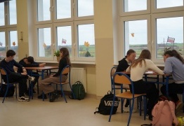  (photo)