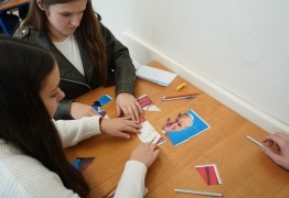  (photo)