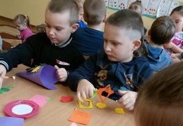  (photo)