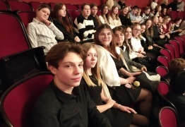  (photo)