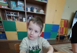  (photo)