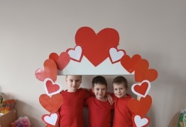  (photo)