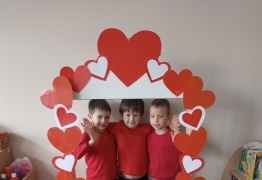  (photo)