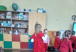  (photo)