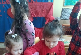  (photo)