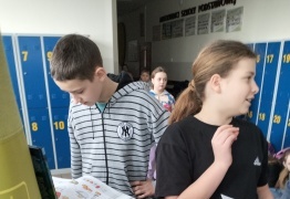  (photo)