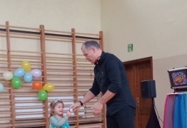  (photo)