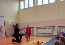  (photo)