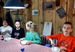  (photo)
