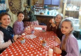  (photo)