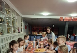 (photo)