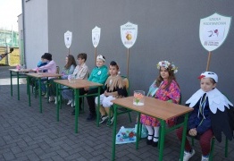  (photo)