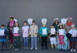  (photo)