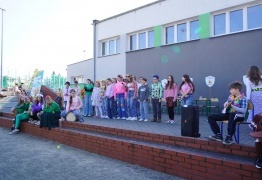  (photo)