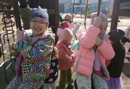  (photo)