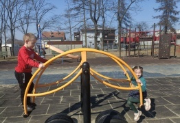  (photo)