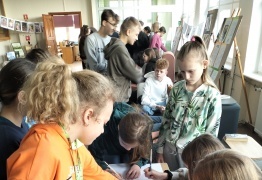  (photo)