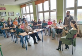  (photo)
